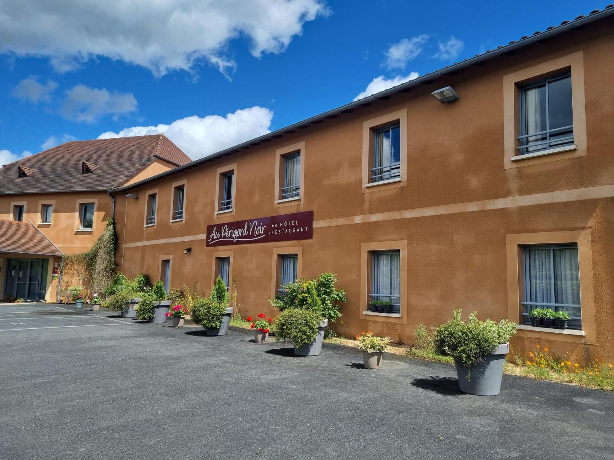 Au Perigord Noir Hotell Hautefort Eksteriør bilde